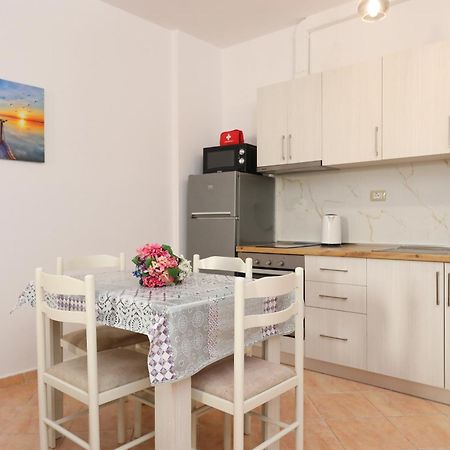 Sunny Side Apartments Влёра Экстерьер фото