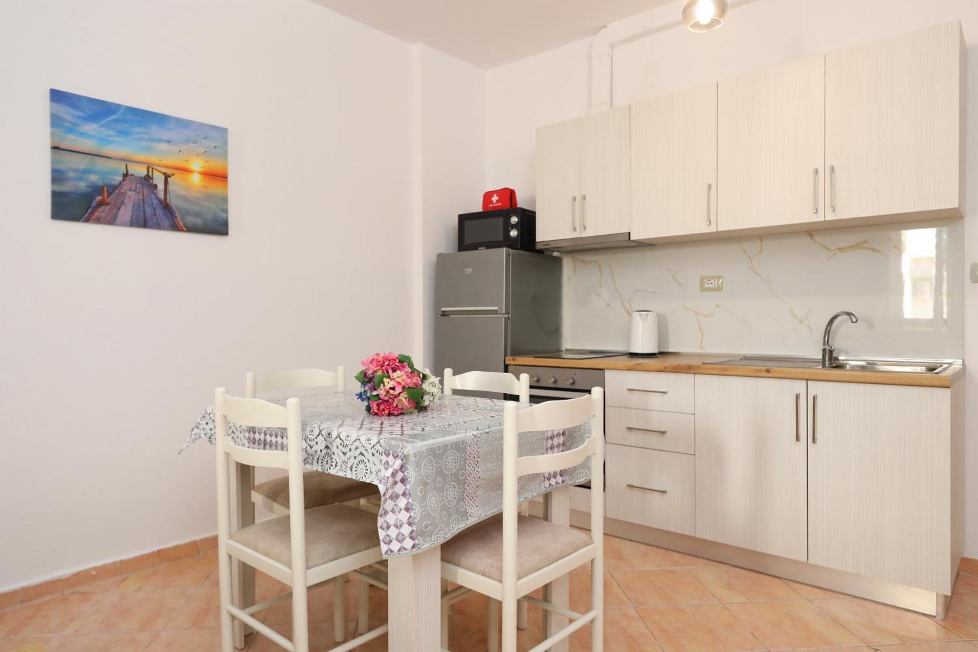 Sunny Side Apartments Влёра Экстерьер фото