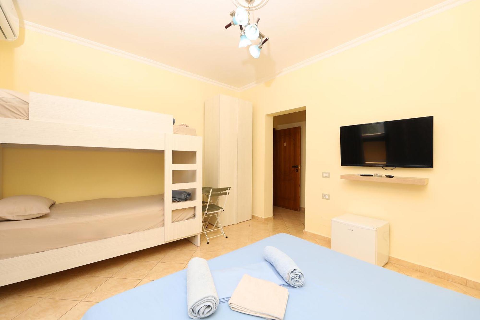 Sunny Side Apartments Влёра Экстерьер фото